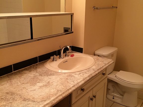 Upstairs full bath