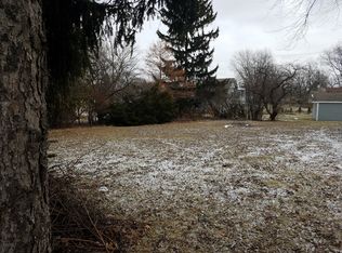 37033 N Avon Dr, Lake Villa, IL 60046