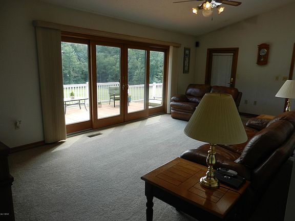 5th image of 249 S Pond Ln
