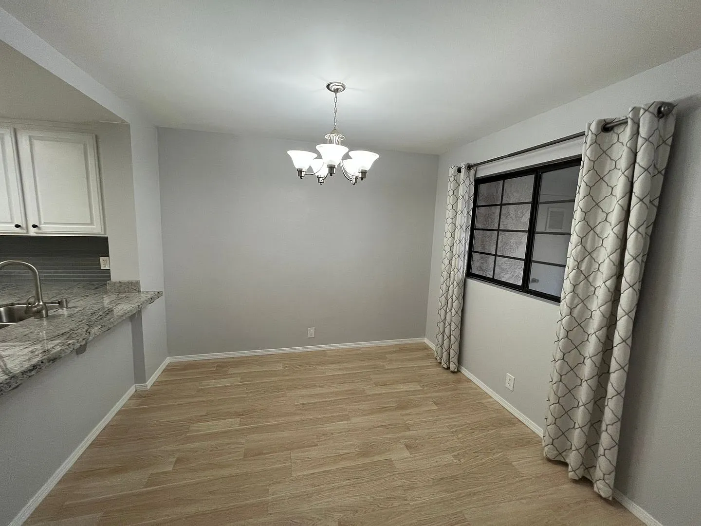 Cute Condo in Central Camarillo — Photo 4