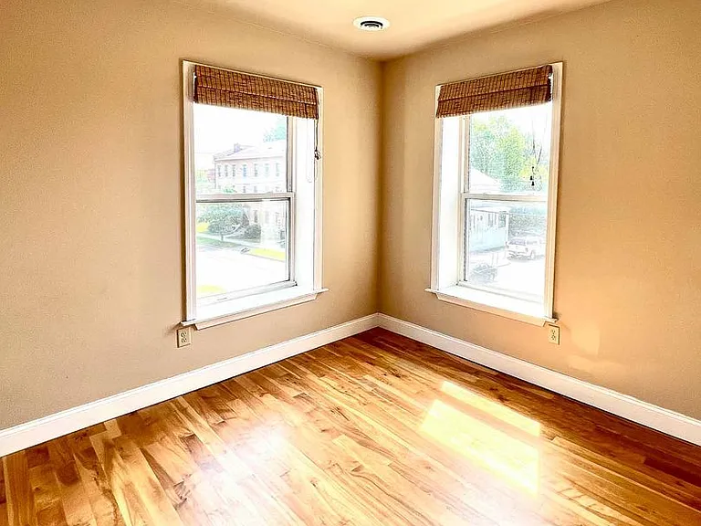 46 King Street — Photo 22