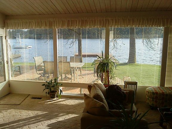 Living Room towards the lake