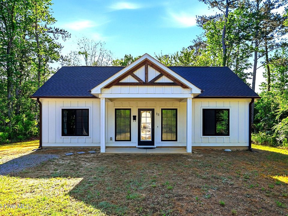 1st image of 13 Creekstone Lane
