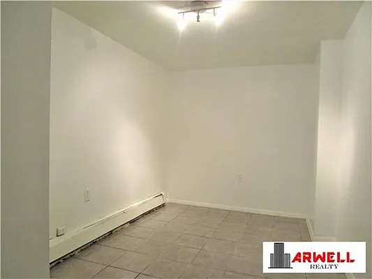 Rented by Arwell Realty | media 22