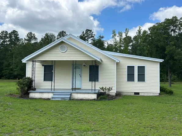 23640 Riverton Rd, Wagram, NC 28396