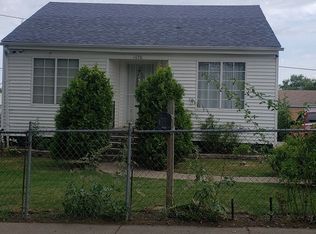 1030 Kane St, Aurora, IL 60505