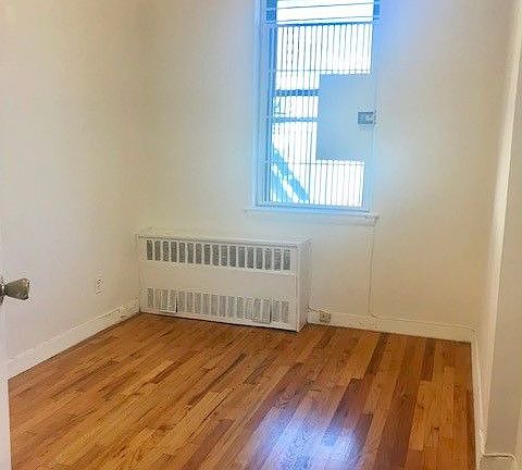 4th image of 423 E 83rd St APT 2F