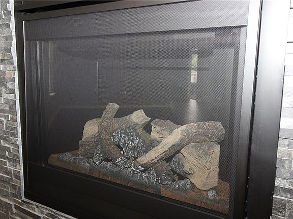 5th image of 1828 Woodland Park Dr