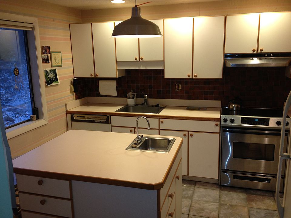 17 Hazelwood Dr, Hudson, NH 03051 Zillow