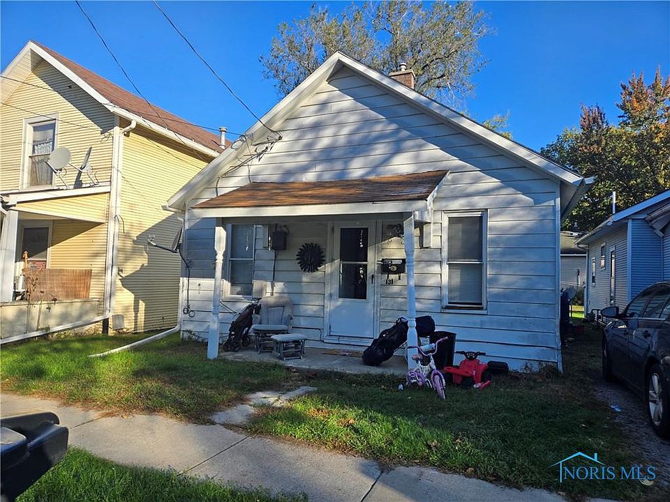 1st image of 131 E Merry Ave