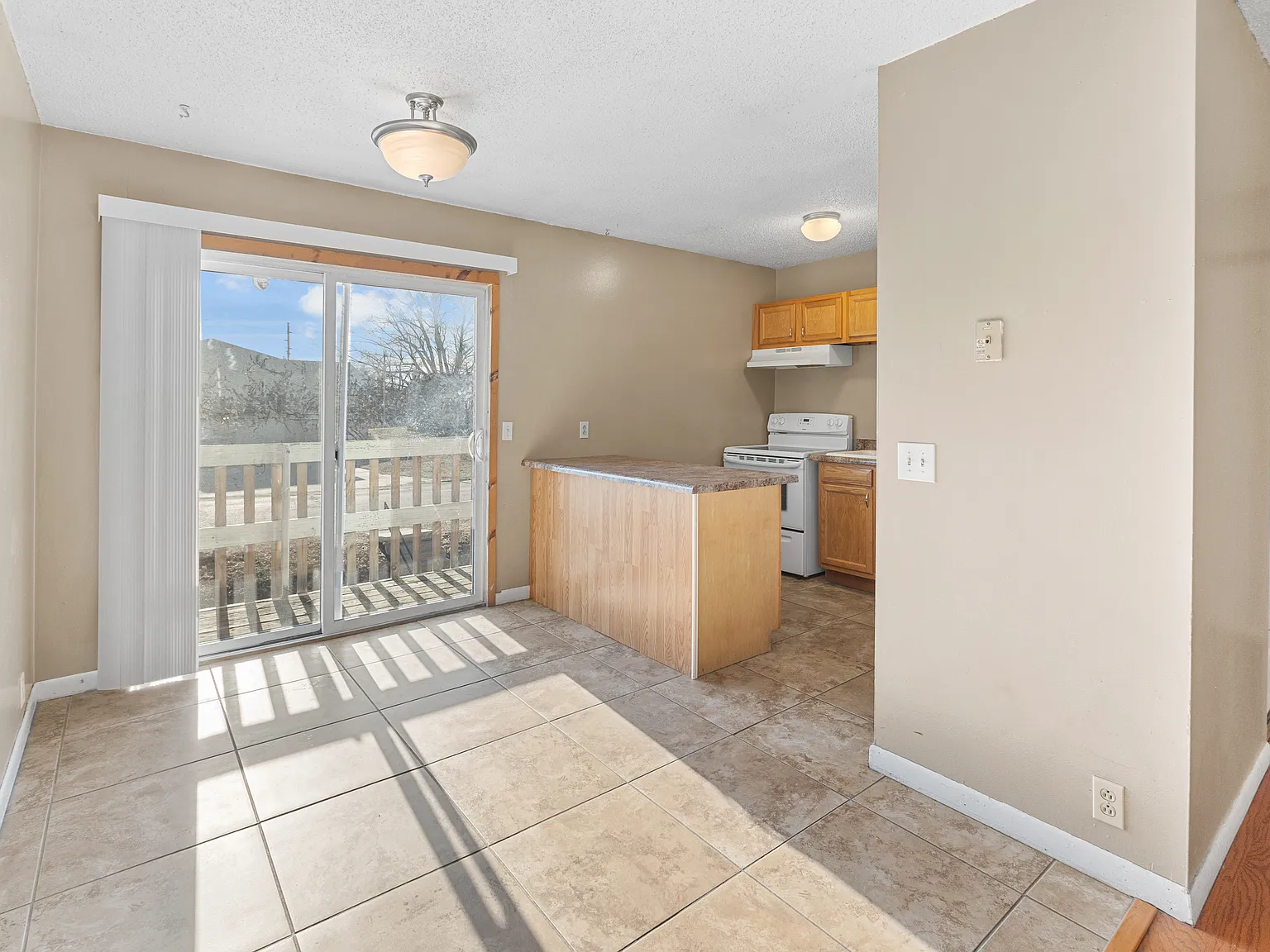 715 ManApart — Photo 4