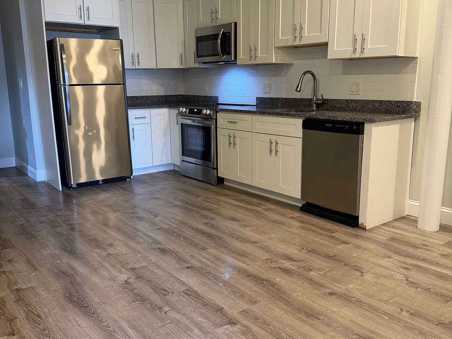 1 bed, 740 sqft, $1,625 — Photo 3