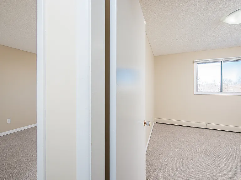 1602 Sherwood Dr — Photo 12