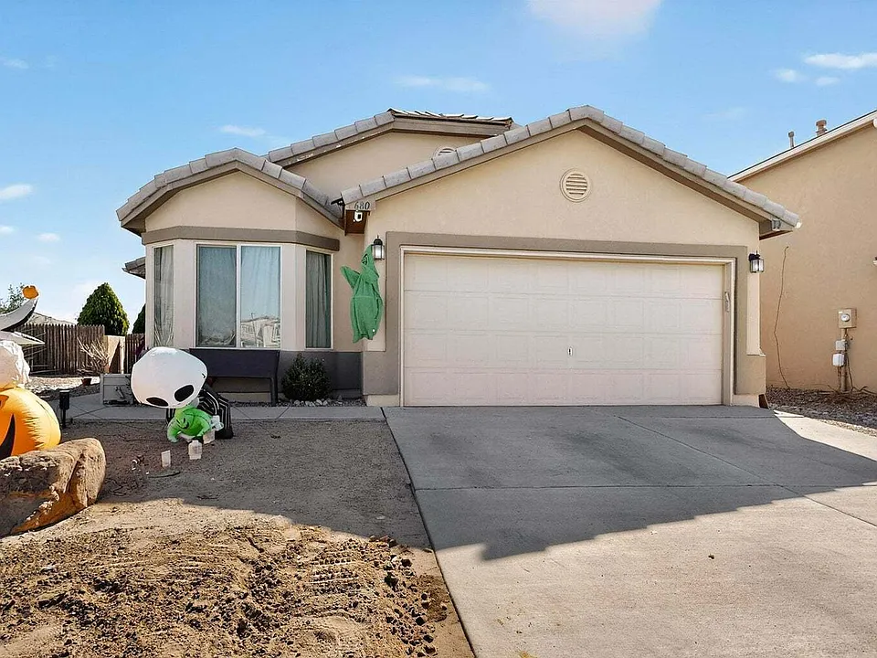 680 Purple Aster Ave SW