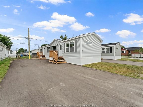 3rd image of 2 Linda Cres