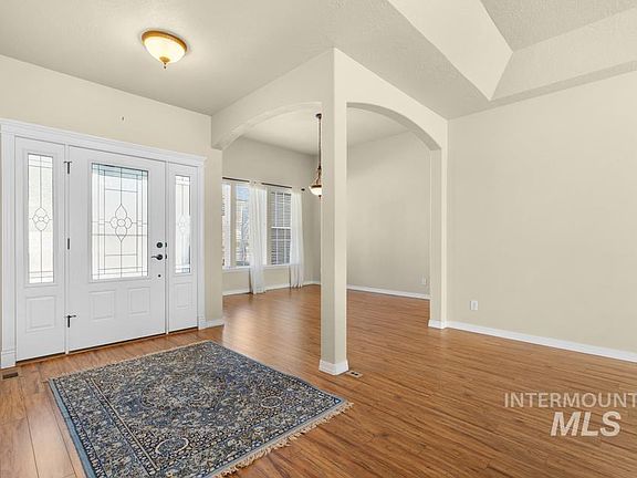 3rd image of 2580 NE 16th Ave