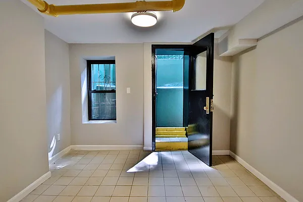 Rented by MetroNest | media 9