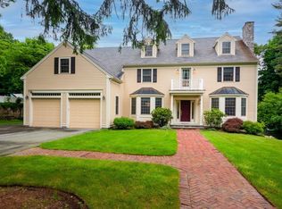 14 Nassau Dr, Winchester, MA 01890
