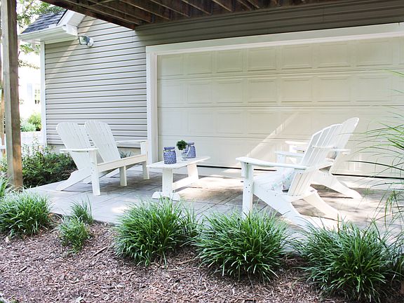 3rd image of 217 Meadow View Ln