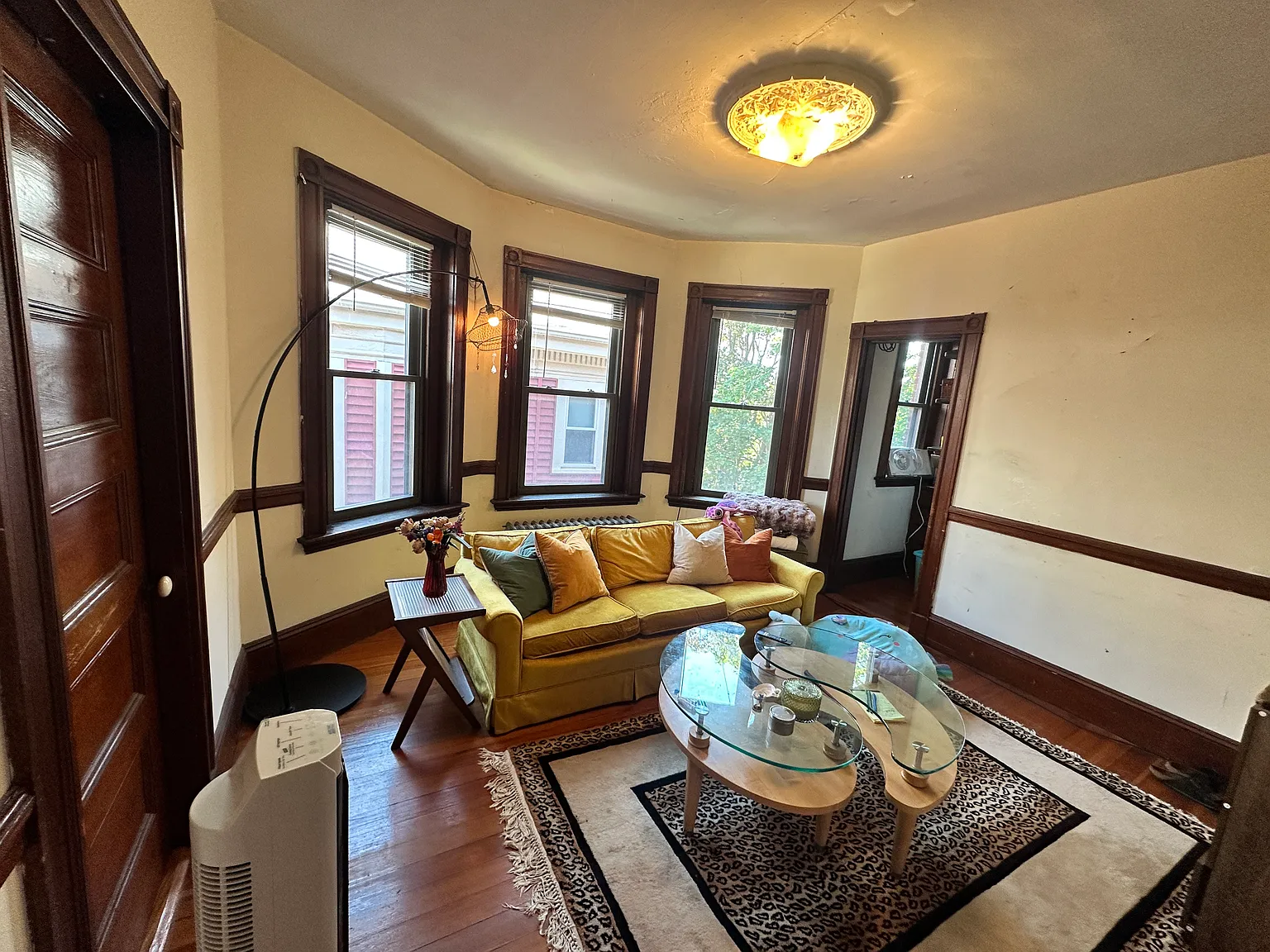 4 bed, 9999 sqft, $5,400 — Photo 3