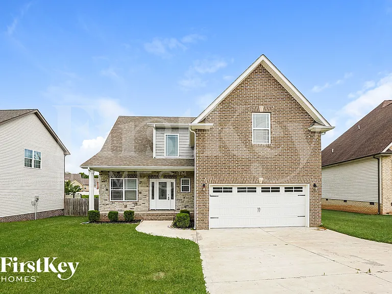 1025 Shirley Dr — Photo 1