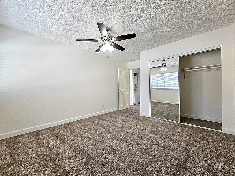 Raymond Ritz Apartments — Photo 29