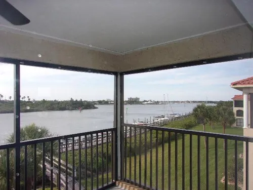 464 Bouchelle Dr #305 Photo 1
