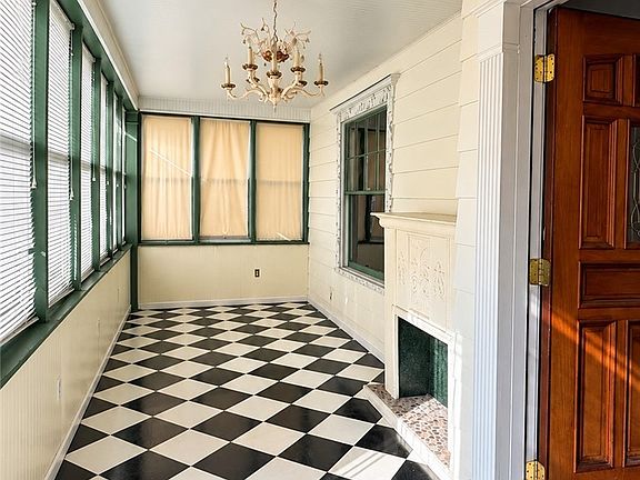 4th image of 147 Clifton Pl