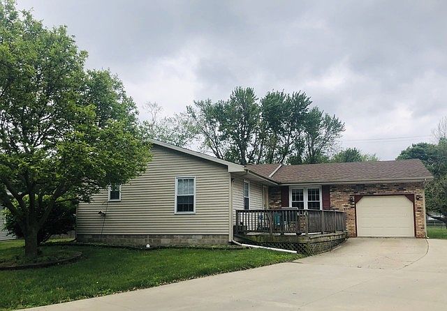 1st image of 105 Douglas Dr