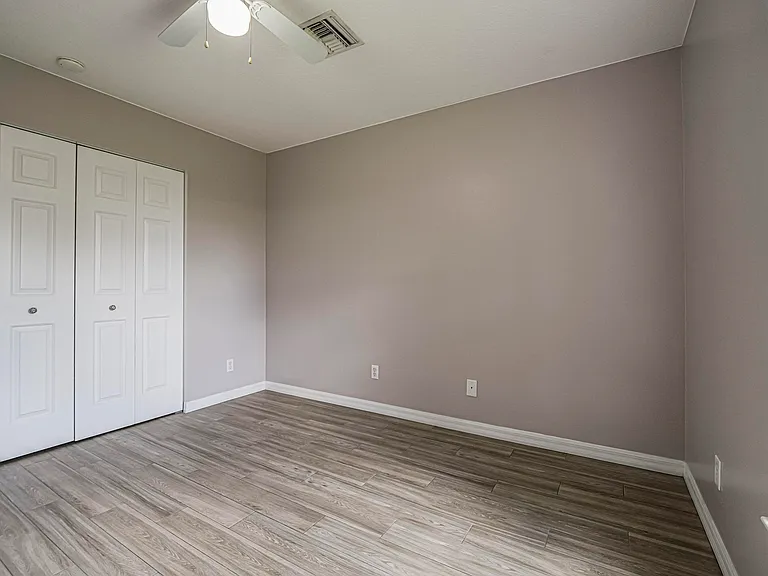 1456 25th Ct SW — Photo 12