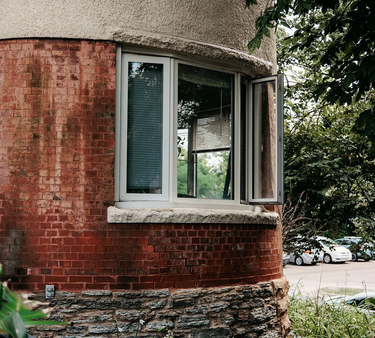 2121 Colfax — Photo 2
