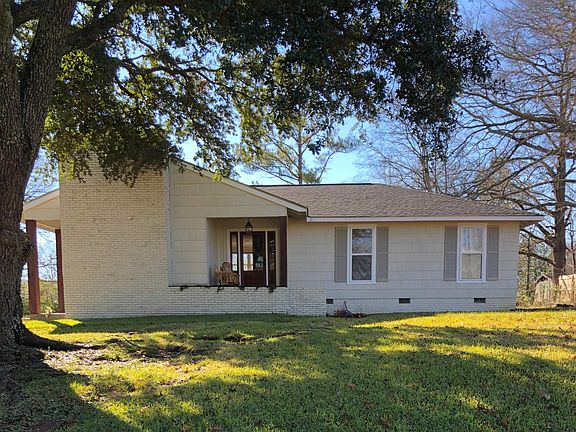 2nd image of 101 Cedar Ln