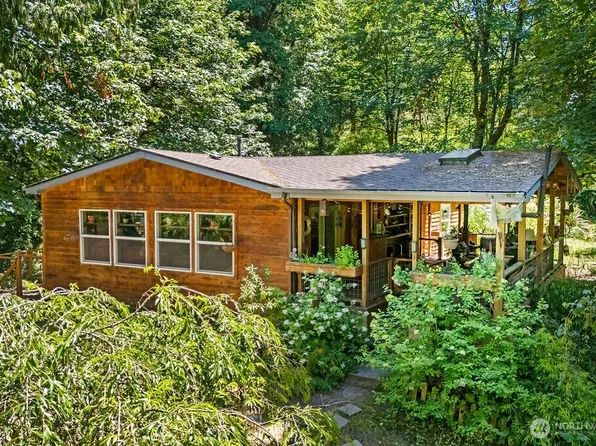 8817 Clearwater Lane SE, Port Orchard, WA 98367