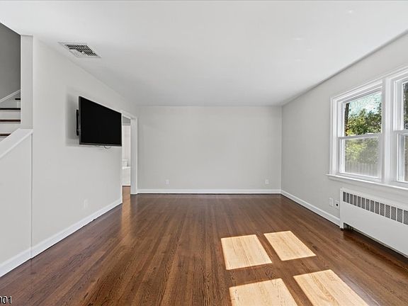 5th image of 4 Rambler Dr