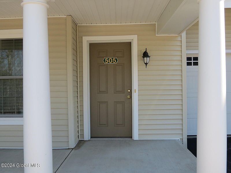 2nd image of 505 Vly Pointe Drive
