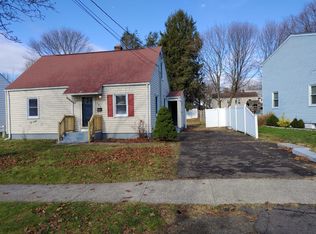 134 W Side Dr #A, Hamden, CT 06514