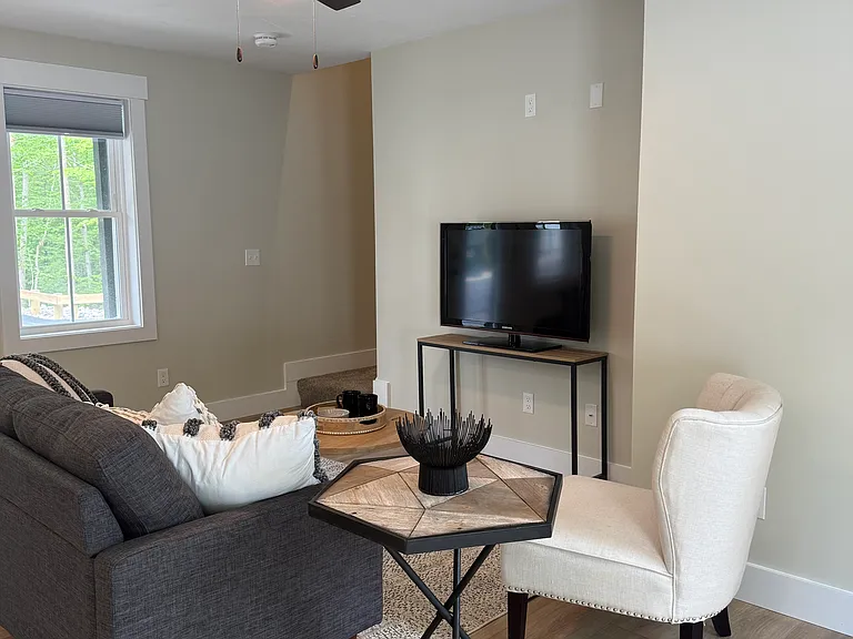 480 Wareham St #10 — Photo 9