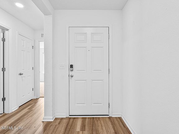 5th image of 12302 GILLESPIE Avenue
