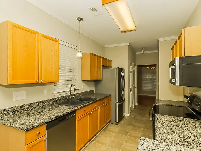 8153 Rolling Meadows Ln — Photo 9