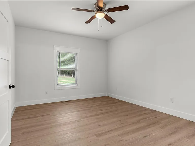 246 Magnolia Dr — Photo 14