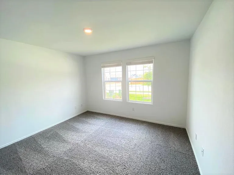 330 Gresham — Photo 13