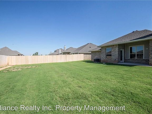3rd image of 717 Chisholm Trails Dr