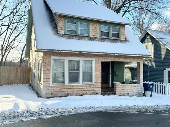 8 3rd St, Oneonta, NY 13820
