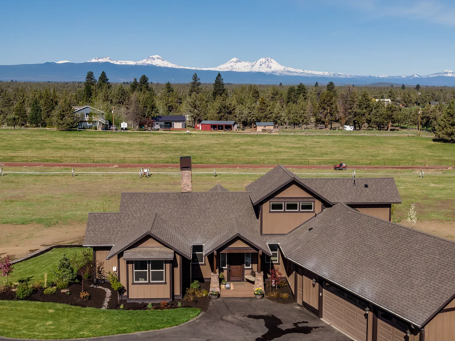 64140 Pioneer Loop photo 1