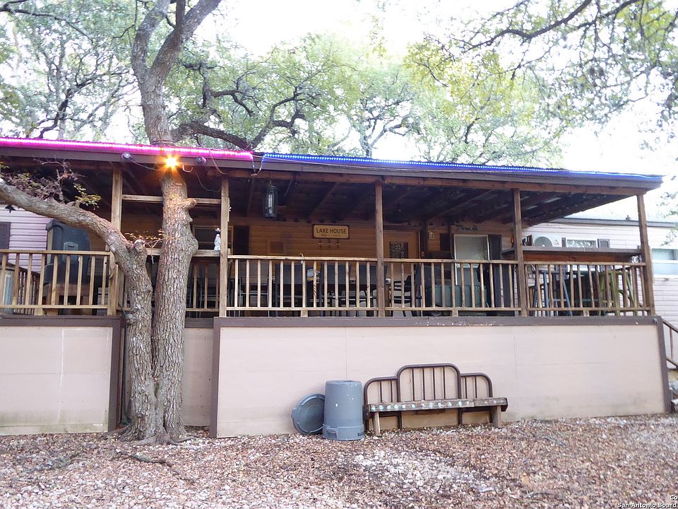 1st image of 849 Tamarack