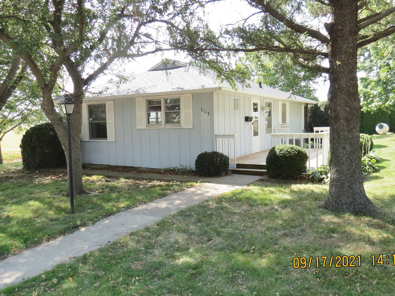 101 Main St, Lost Nation, IA 52254 Zillow