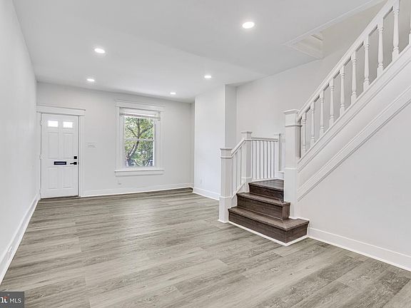 5th image of 5714 Tulip St