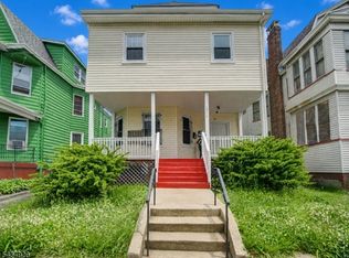 1035 Hunterdon St, Newark City, NJ 07112