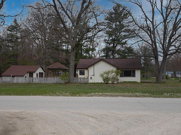 5th image of 1009 McClelland Ave S