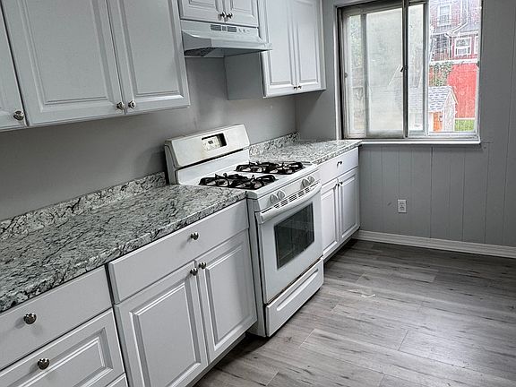 3rd image of 1972 S Hall St